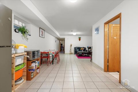 Tiny photo for 4629 S LAFLIN Street, Chicago, IL 60609 (MLS # 12505329)