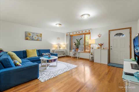 Tiny photo for 4629 S LAFLIN Street, Chicago, IL 60609 (MLS # 12505329)