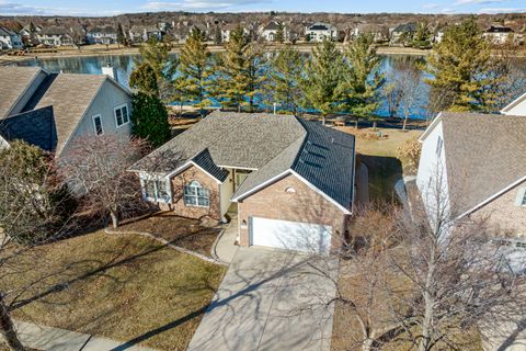 Photo of 704 Lake Ridge Drive, South Elgin, IL 60177 (MLS # 12583652)
