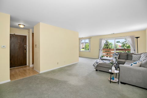 Tiny photo for 462 Raintree Drive #2A, Glen Ellyn, IL 60137 (MLS # 12784358)