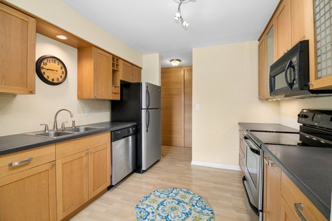 Tiny photo for 462 Raintree Drive #2A, Glen Ellyn, IL 60137 (MLS # 12784358)