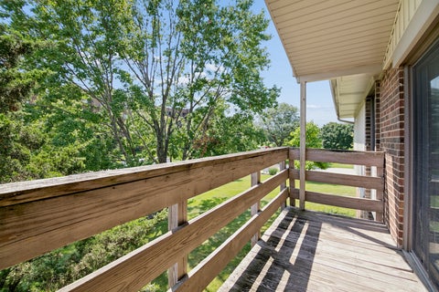 Tiny photo for 462 Raintree Drive #2A, Glen Ellyn, IL 60137 (MLS # 12784358)