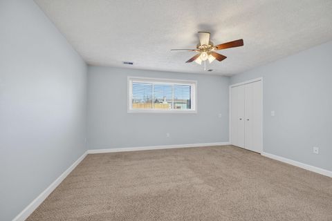 Tiny photo for 4195 Fairview Drive #4, Bettendorf, IA 52722 (MLS # 12577892)