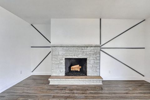 Tiny photo for 3229 Blackstone Avenue, Rockford, IL 61101 (MLS # 12619737)