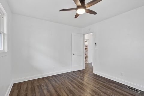 Tiny photo for 3229 Blackstone Avenue, Rockford, IL 61101 (MLS # 12619737)