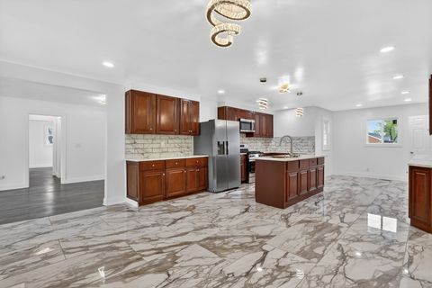 Tiny photo for 3229 Blackstone Avenue, Rockford, IL 61101 (MLS # 12619737)