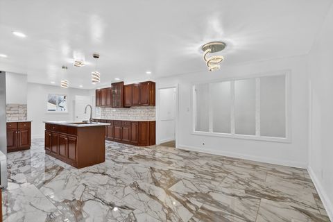 Tiny photo for 3229 Blackstone Avenue, Rockford, IL 61101 (MLS # 12619737)