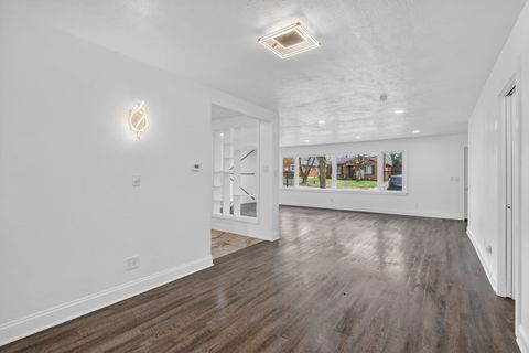 Tiny photo for 3229 Blackstone Avenue, Rockford, IL 61101 (MLS # 12619737)