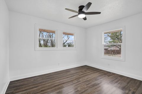 Tiny photo for 3229 Blackstone Avenue, Rockford, IL 61101 (MLS # 12619737)