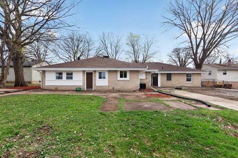 Tiny photo for 3229 Blackstone Avenue, Rockford, IL 61101 (MLS # 12619737)
