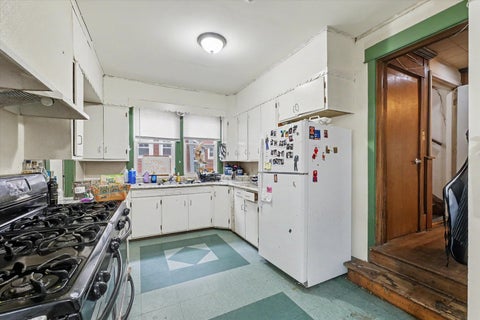 Tiny photo for 801 W Nevada Street, Urbana, IL 61801 (MLS # 12678649)