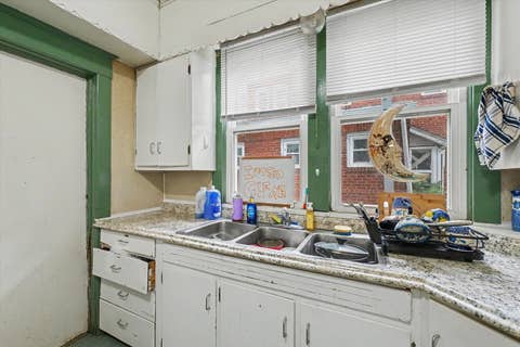 Tiny photo for 801 W Nevada Street, Urbana, IL 61801 (MLS # 12678649)