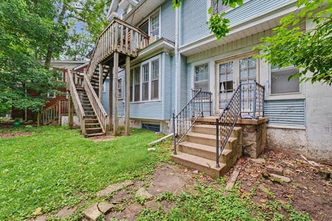 Tiny photo for 801 W Nevada Street, Urbana, IL 61801 (MLS # 12678649)