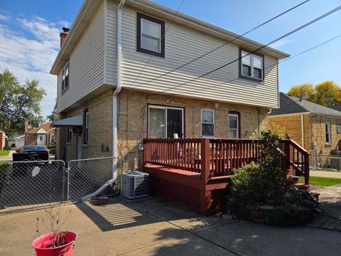 Tiny photo for 5048 N Nottingham Avenue, Chicago, IL 60656 (MLS # 12502852)