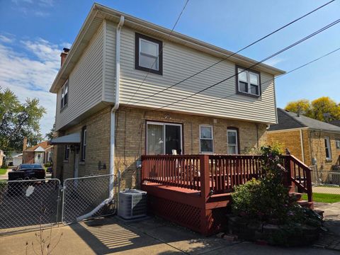 Tiny photo for 5048 N Nottingham Avenue, Chicago, IL 60656 (MLS # 12502852)