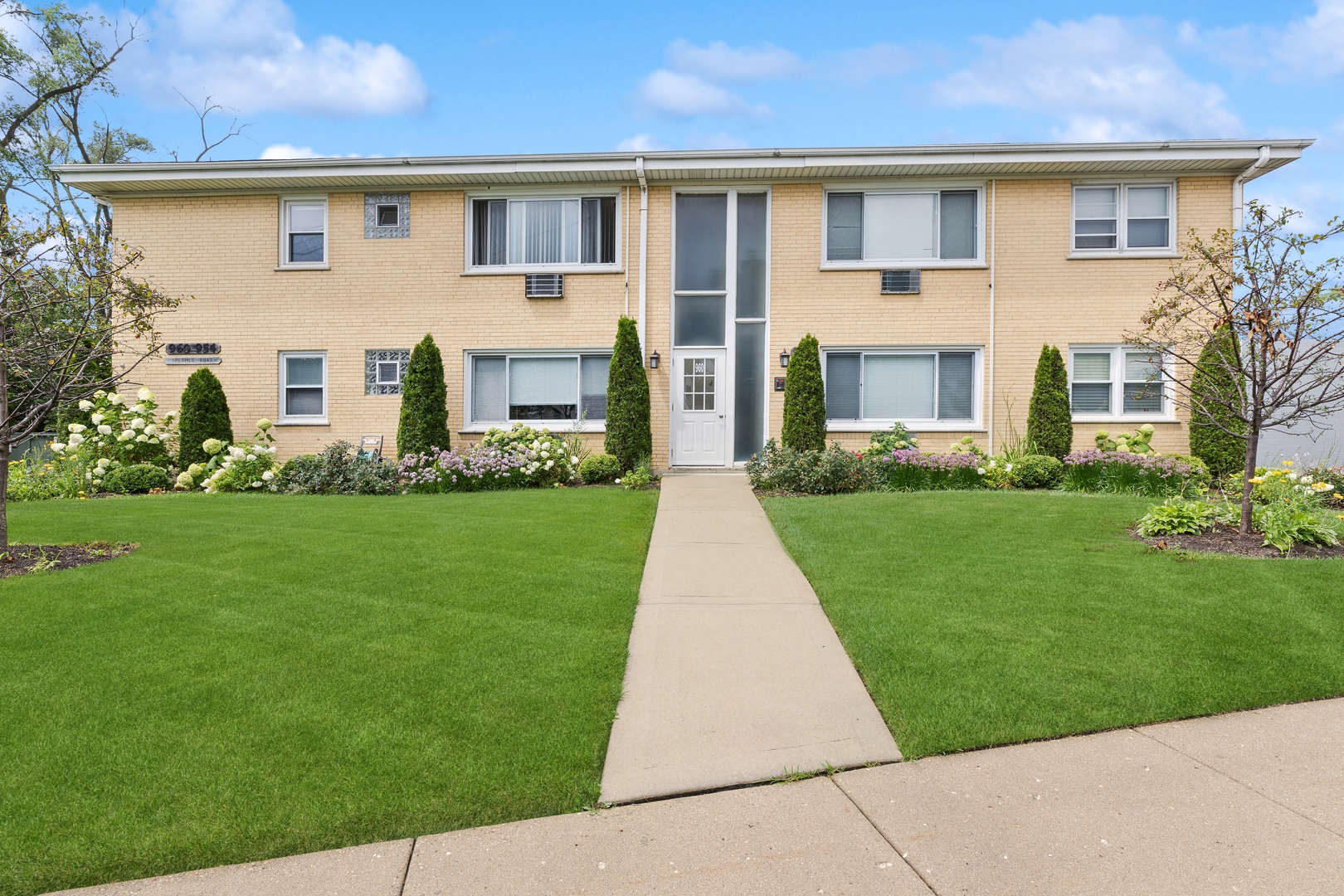 View Glenview, IL 60025 condo