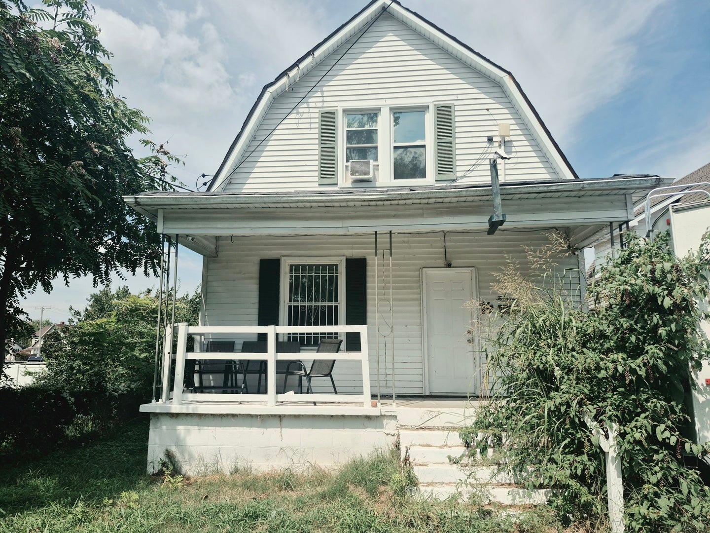 14 E Logan Street