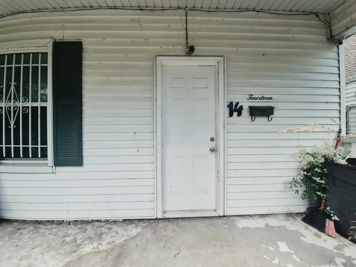 14 E Logan Street