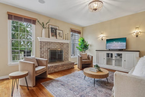 Tiny photo for 27 Harborside Way, Hawthorn Woods, IL 60047 (MLS # 12744228)