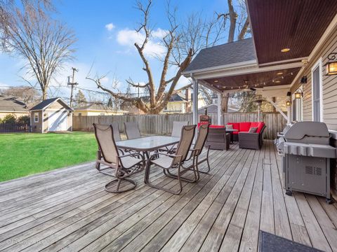 Tiny photo for 333 Kenmore Avenue, Elmhurst, IL 60126 (MLS # 12583453)