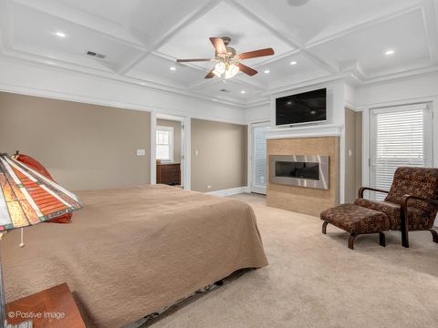 Tiny photo for 333 Kenmore Avenue, Elmhurst, IL 60126 (MLS # 12583453)