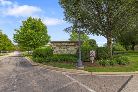 Tiny photo for 4 Sherwood Court, Lake In The Hills, IL 60156 (MLS # 12590712)