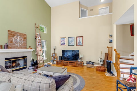 Tiny photo for 4 Sherwood Court, Lake In The Hills, IL 60156 (MLS # 12590712)
