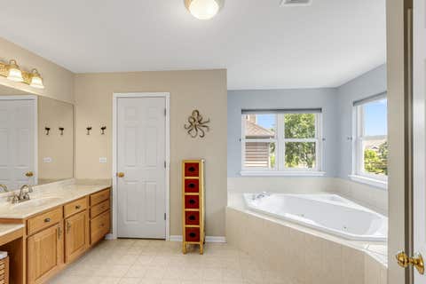 Tiny photo for 4 Sherwood Court, Lake In The Hills, IL 60156 (MLS # 12590712)