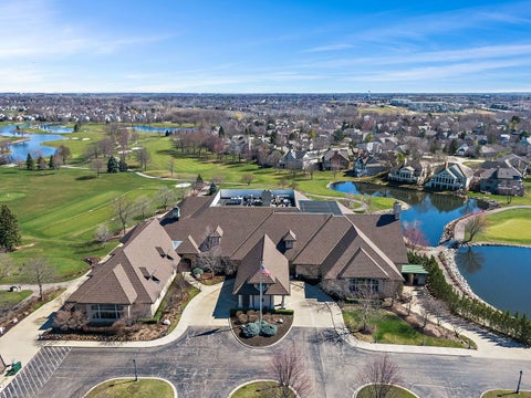 Tiny photo for 4 Sherwood Court, Lake In The Hills, IL 60156 (MLS # 12590712)