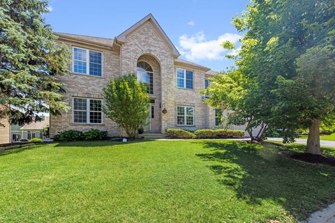 Photo of 4 Sherwood Court, Lake In The Hills, IL 60156 (MLS # 12590712)