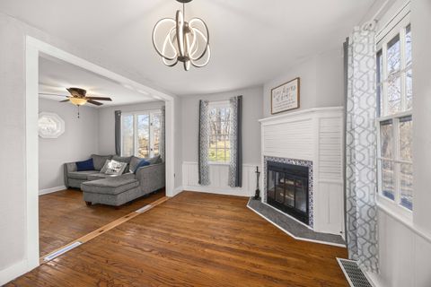 Tiny photo for 501 Ski Hill Road, Fox River Grove, IL 60021 (MLS # 12601253)