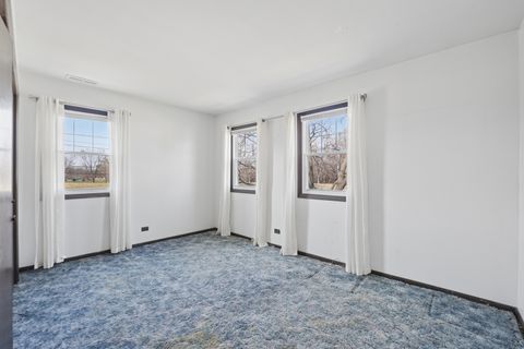 Tiny photo for 901 E Sunrise Road, Addison, IL 60101 (MLS # 12612828)