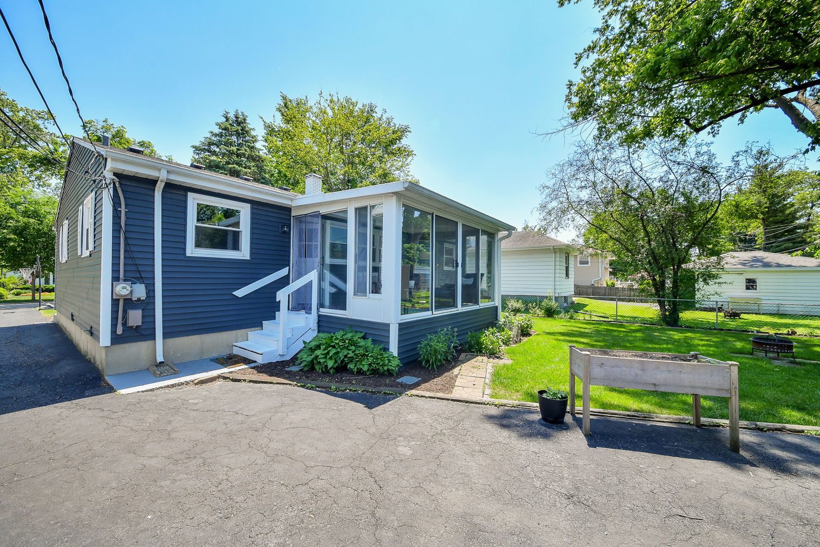 432 S Knollwood Drive, Wheaton, IL 60187 — MLS #12635044 — photo 15 of 17