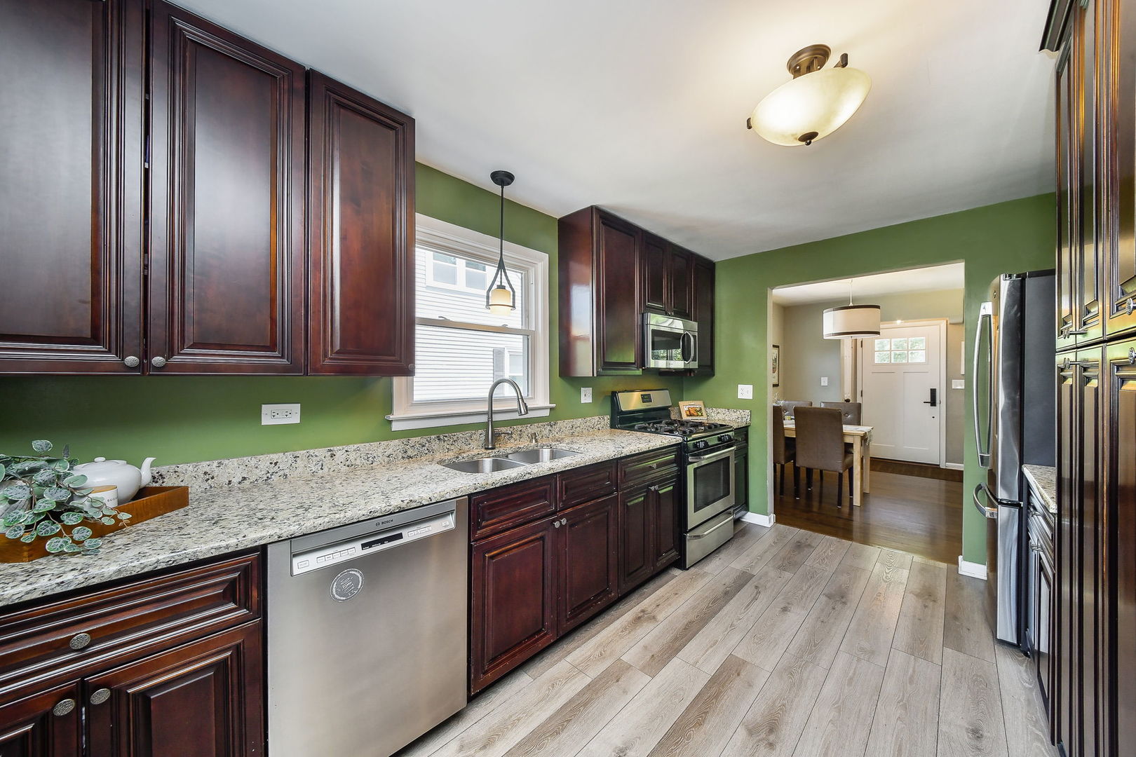 432 S Knollwood Drive, Wheaton, IL 60187 — MLS #12635044 — photo 5 of 17
