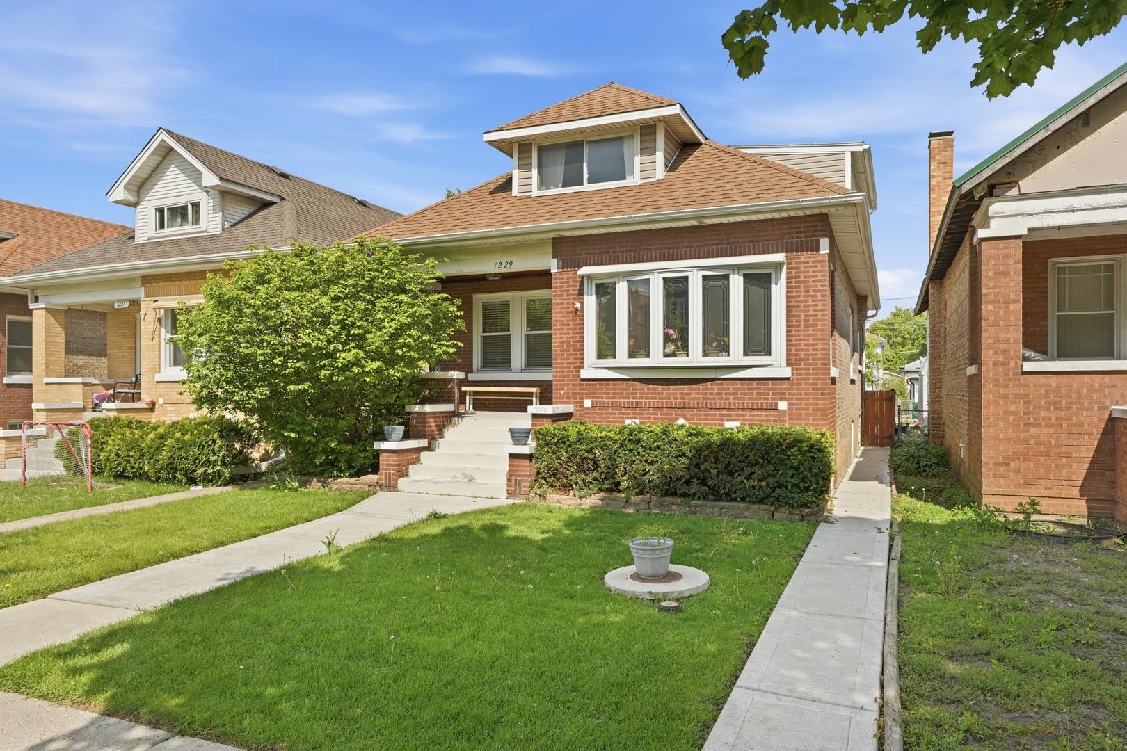 1229 Maple Avenue