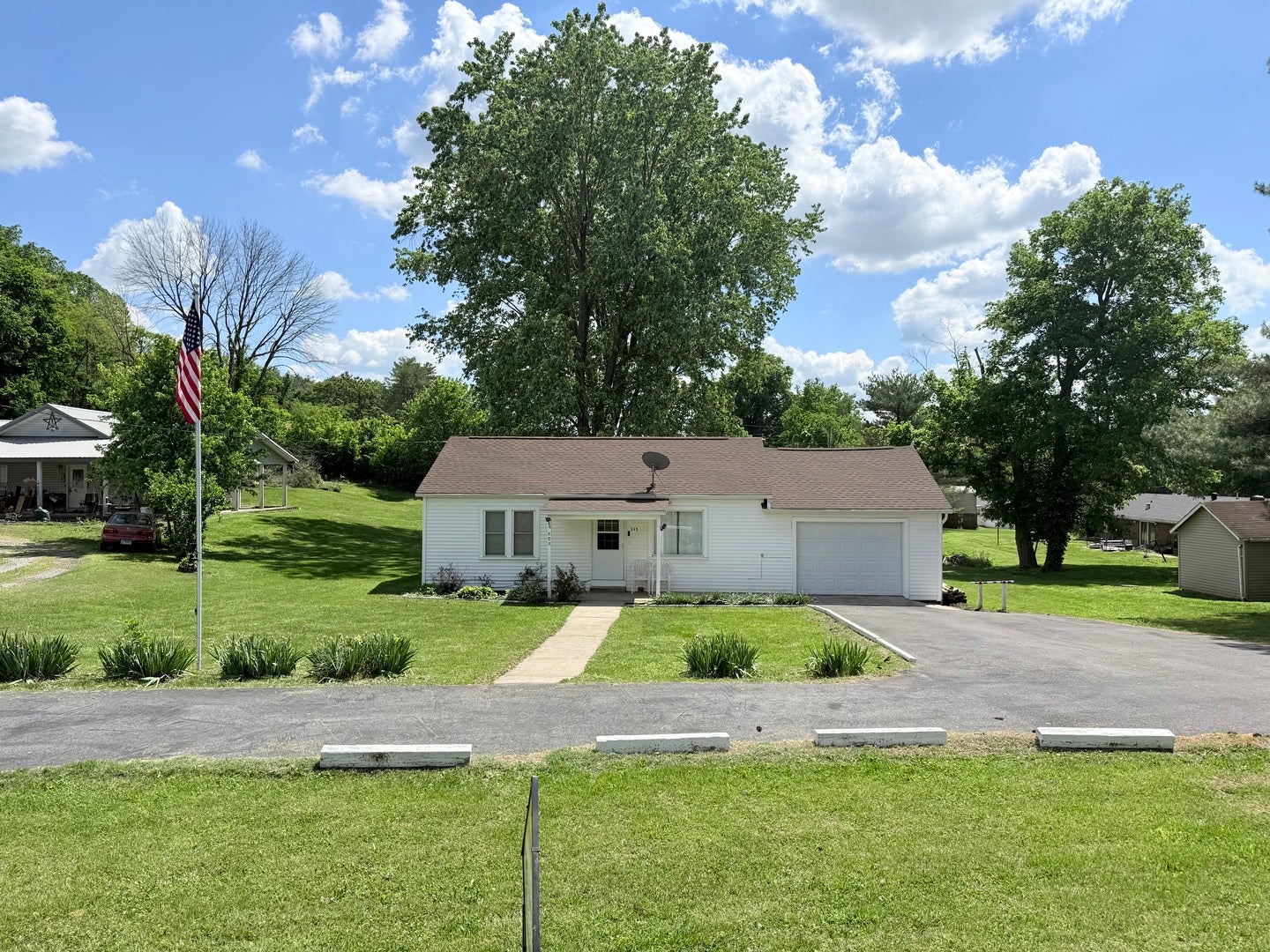 345 E Fords Ferry Road