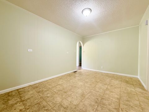 Tiny photo for 345 E Fords Ferry Road, Cave In Rock, IL 62919 (MLS # 12629866)