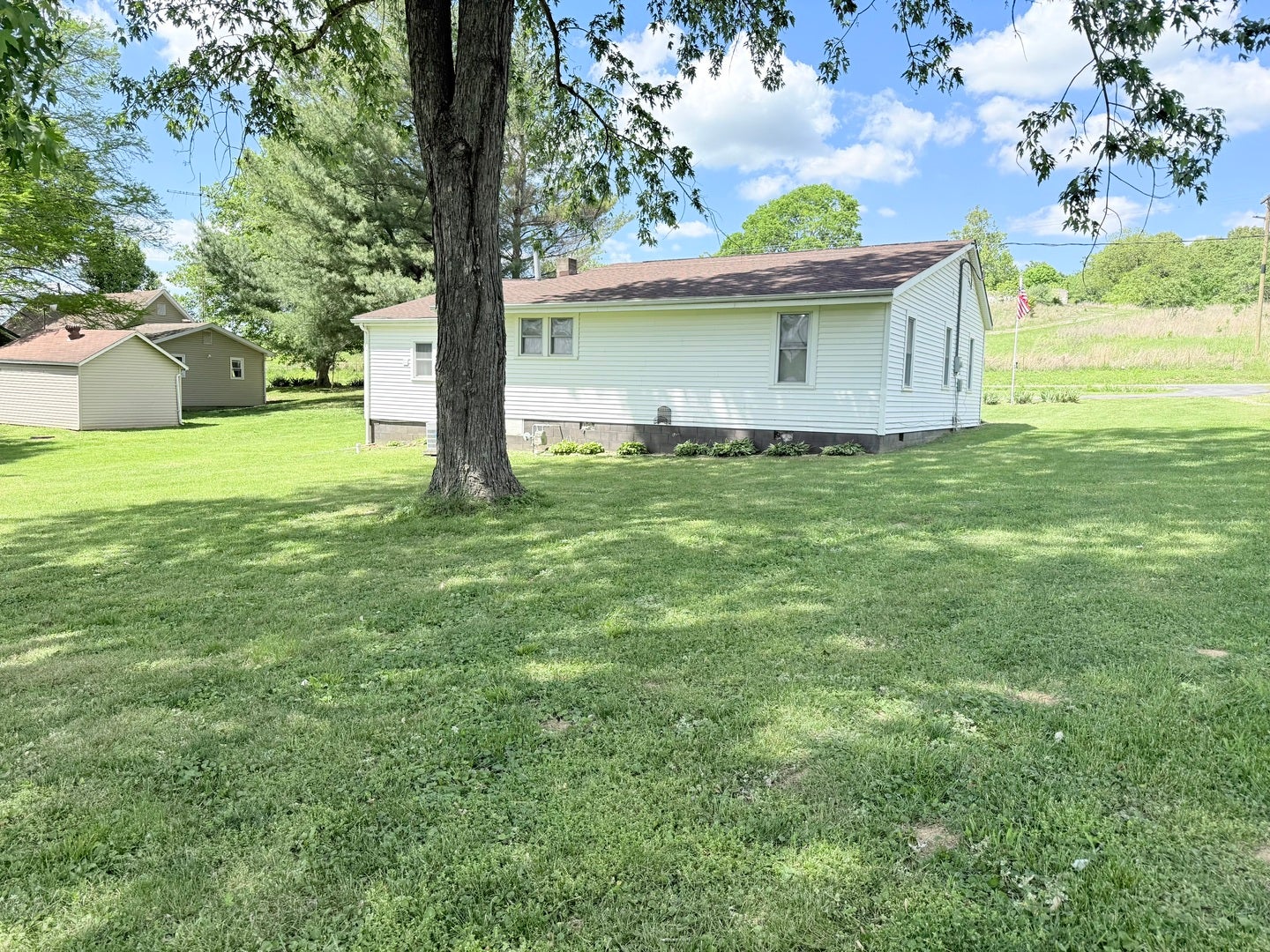 345 E Fords Ferry Road