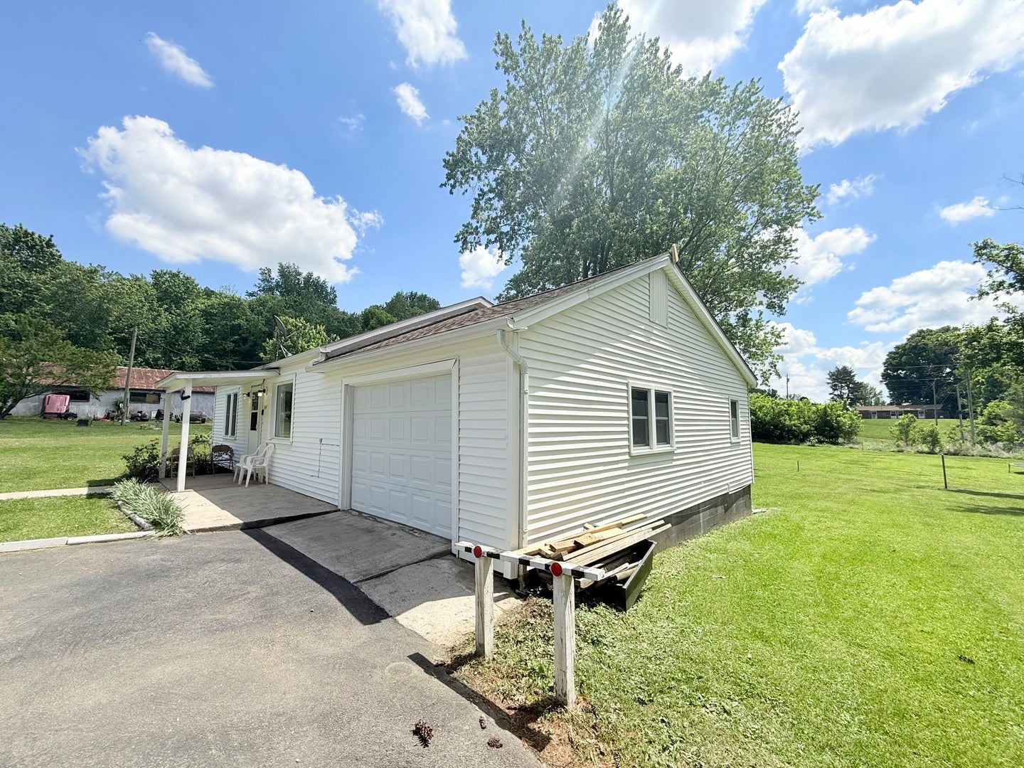 345 E Fords Ferry Road