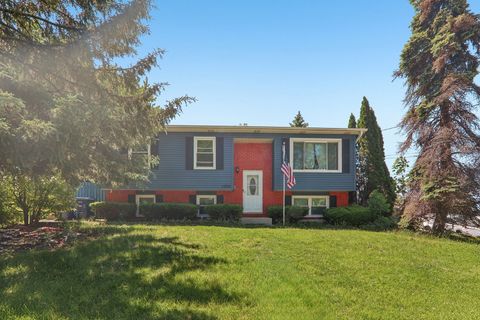 Photo of 1938 N Jackson Street, Waukegan, IL 60087 (MLS # 12662070)