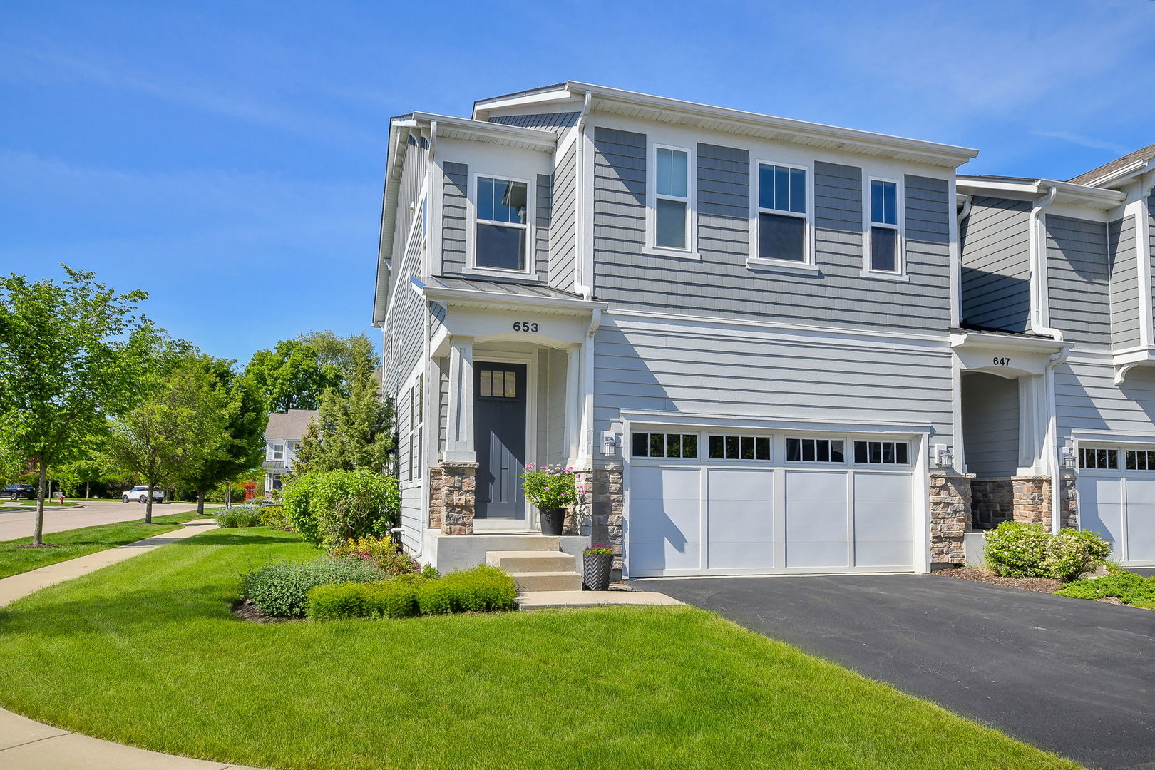 653 Riverbank Drive