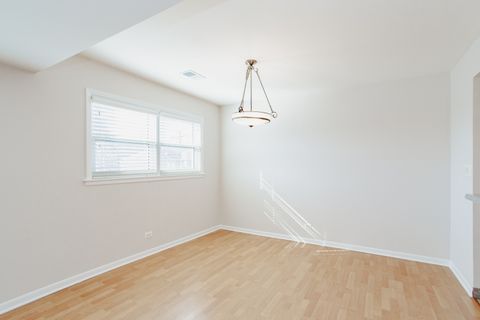 Tiny photo for 710 Oakton Street #304, Evanston, IL 60202 (MLS # 12579366)