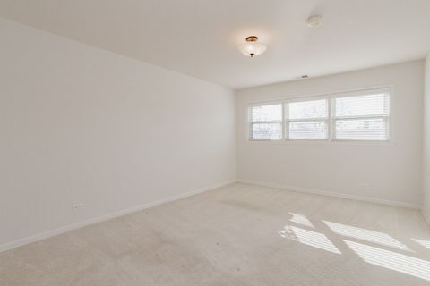 Tiny photo for 710 Oakton Street #304, Evanston, IL 60202 (MLS # 12579366)