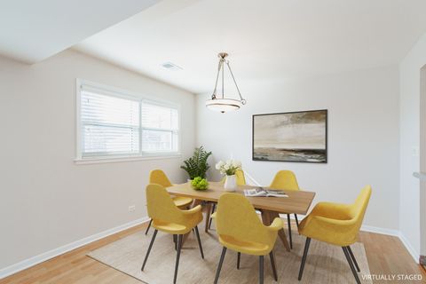 Tiny photo for 710 Oakton Street #304, Evanston, IL 60202 (MLS # 12579366)