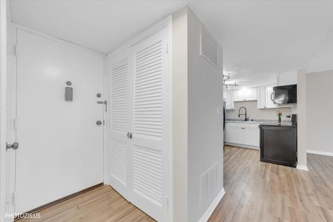 Tiny photo for 100 Deborah Lane #16A, Wheeling, IL 60090 (MLS # 12564932)