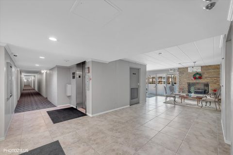 Tiny photo for 100 Deborah Lane #16A, Wheeling, IL 60090 (MLS # 12564932)