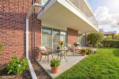 Tiny photo for 100 Deborah Lane #16A, Wheeling, IL 60090 (MLS # 12564932)