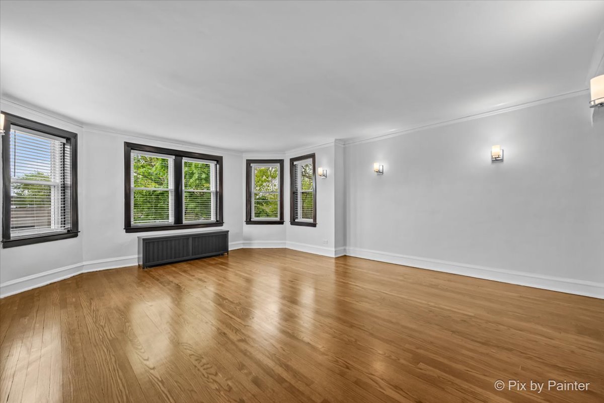 2252 W Winnemac Avenue 1E