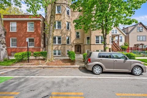 2252 W Winnemac Avenue 1E Chicago IL 60625