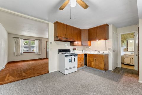 Tiny photo for 5110 Warren Street, Davenport, IA 52806 (MLS # 12635061)